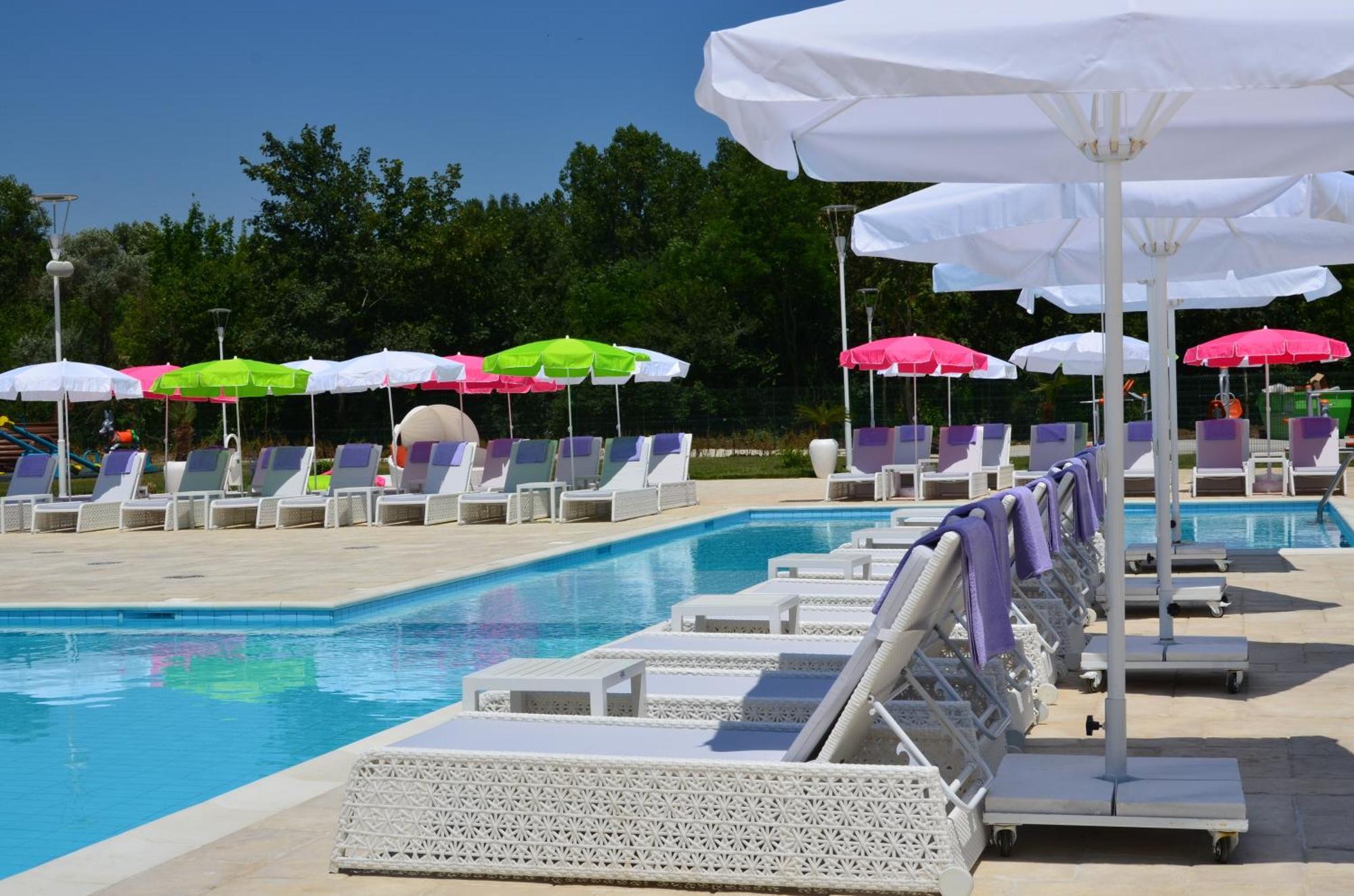 Hotel Melodia Venus Bagian luar foto