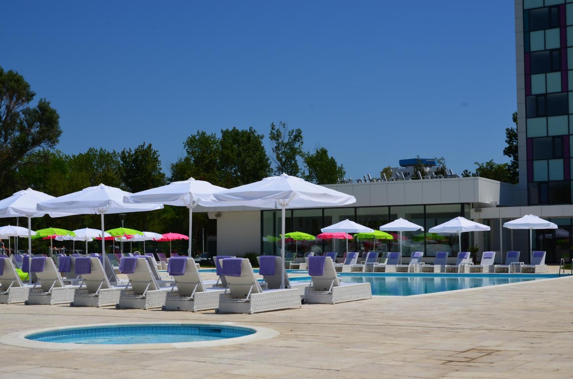 Hotel Melodia Venus Bagian luar foto