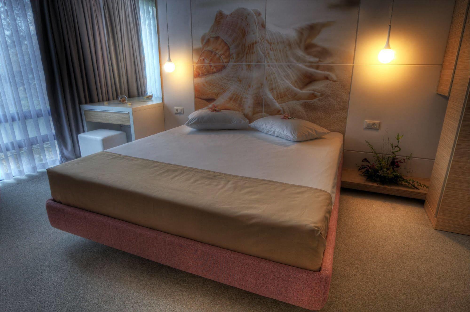 Hotel Melodia Venus Bagian luar foto