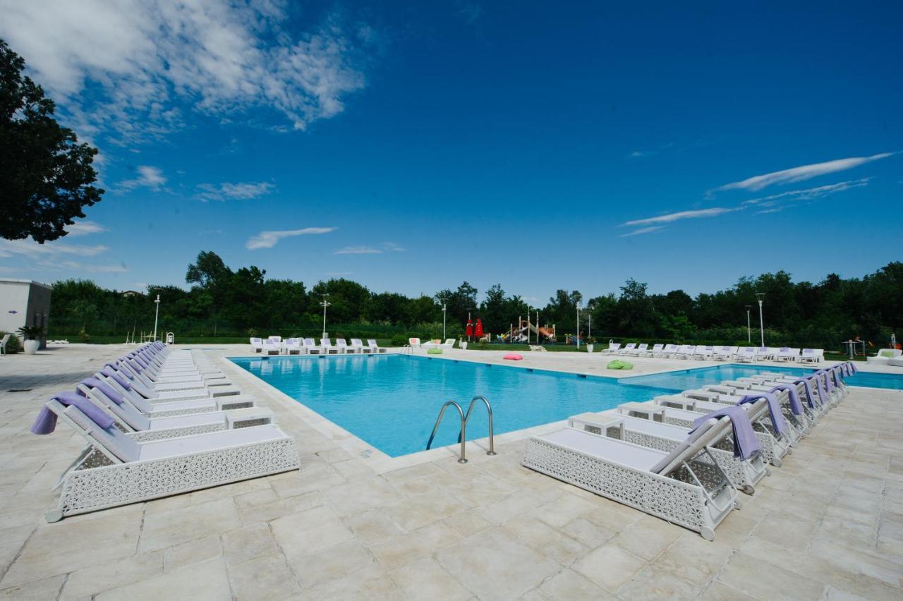 Hotel Melodia Venus Bagian luar foto